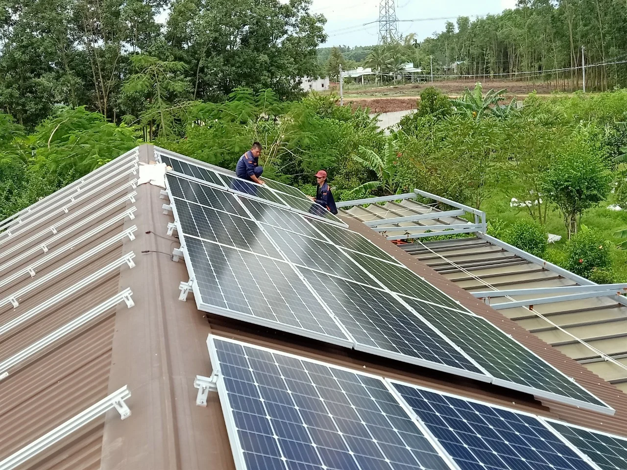 background viet nam solar dien mat troi